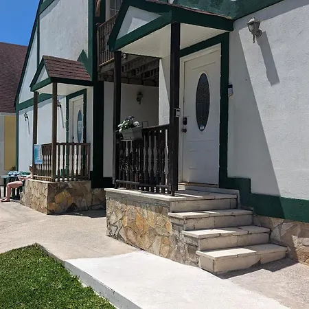 Malki's House In Livadi Apartman *