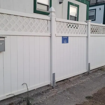 Malki's House In Livadi Kondoyenádha