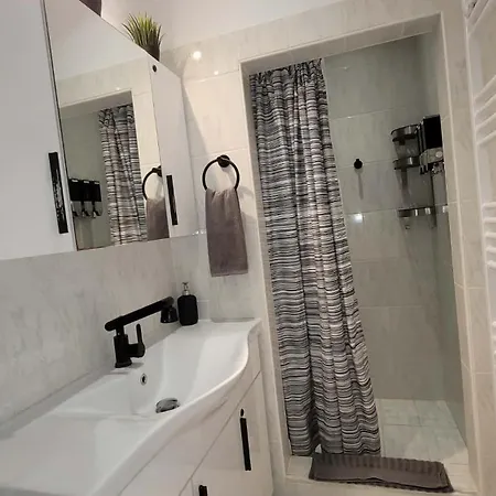 Sharon'S Island Get Away In Livadi Apartamento