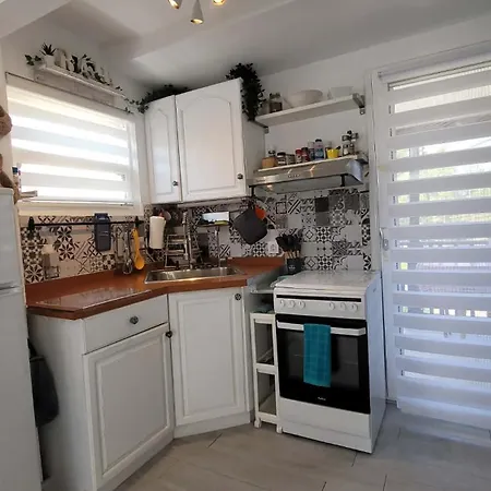 Sharon'S Island Get Away In Livadi Apartamento *