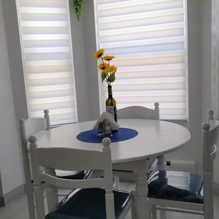 Malki's House In Livadi Kondoyenadha